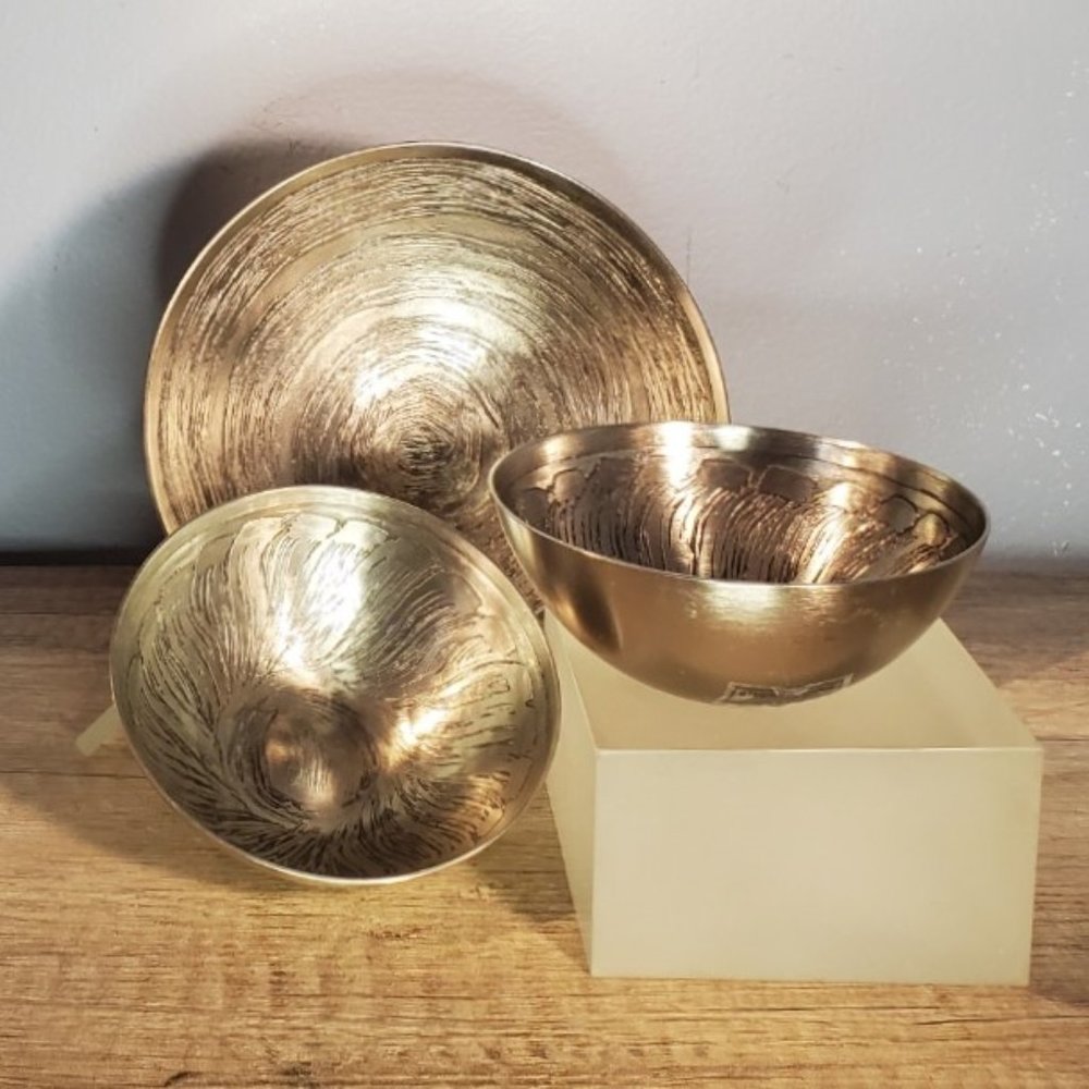 SET OF 3 HANDMADE VERSATILE DECORATIVE METAL BOWLS FOR DISPLAY
